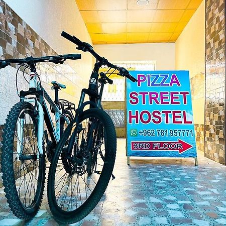 Pizza Street Hostel Акаба Экстерьер фото